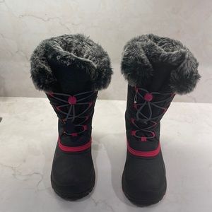 Kamik Girls Winter Boots size 4